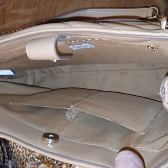 Ladies Handbag - Picture 4 of 5
